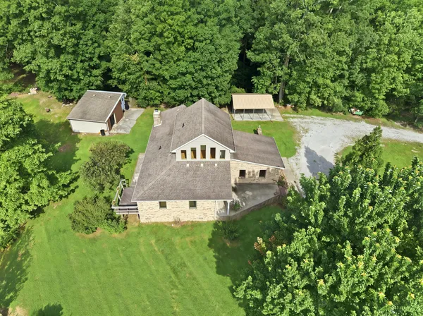 $439,900 | 830 Narrow Gap Road, Paint Lick, KY 40461