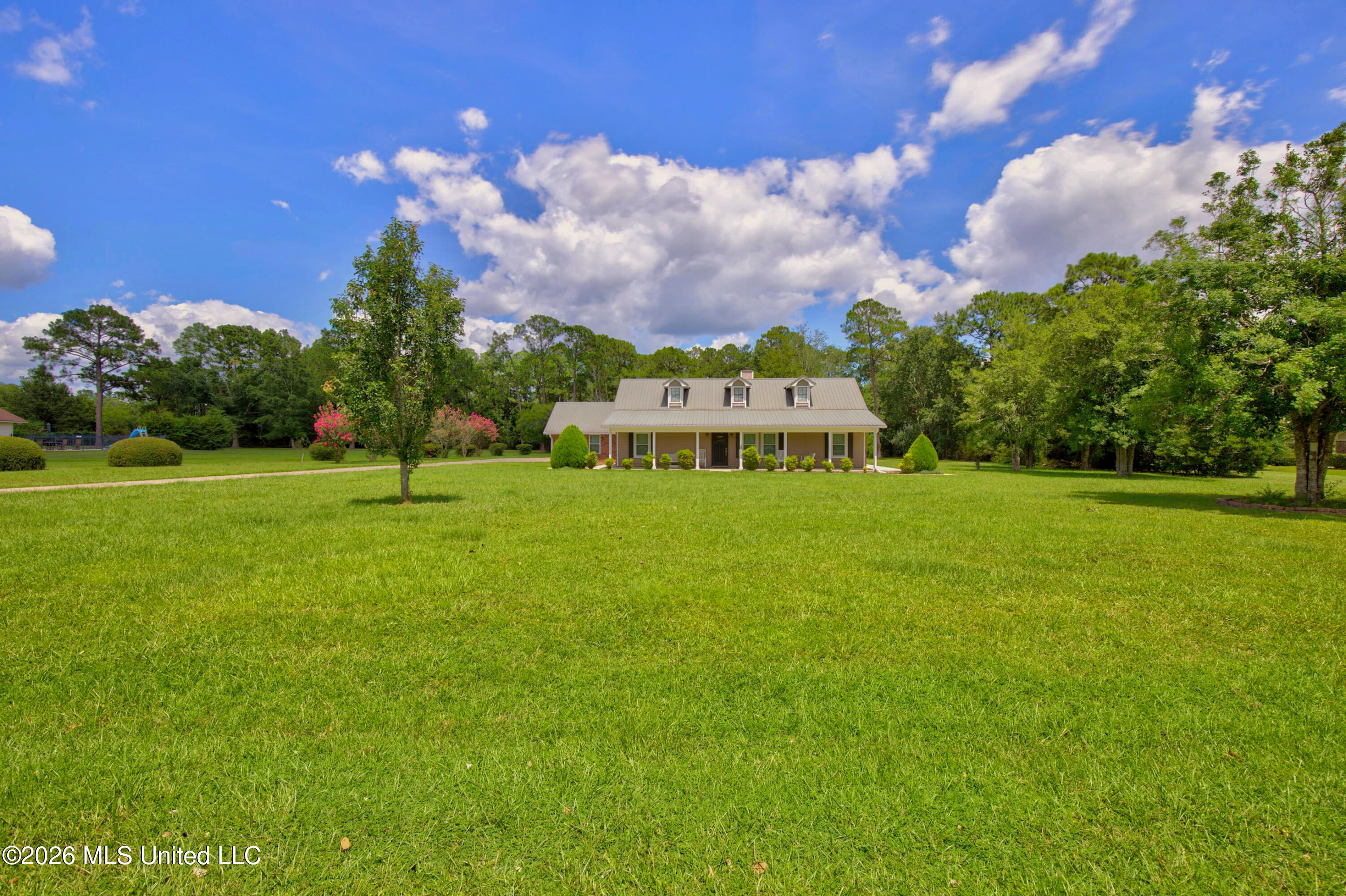 13000 Quail Ridge Road Gulfport, MS 39503 - Photo 8 of 56 Front
