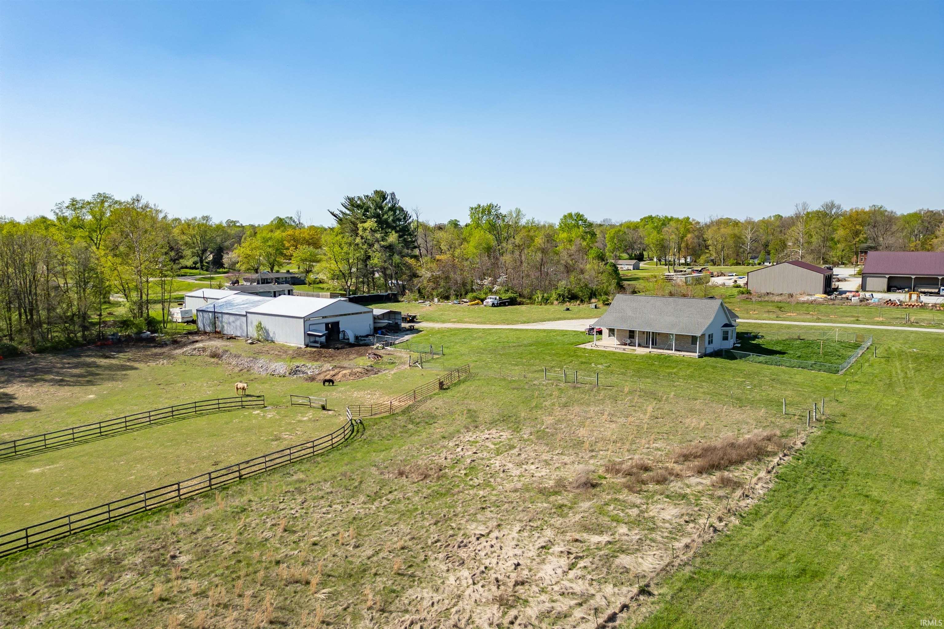 8541 South Old St Road Bloomington, IN 47403 - Photo 5 of 32 Gallery Image 5
