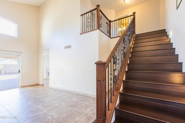 $2,700 | 18623 North 39th Way, Phoenix, AZ 85050