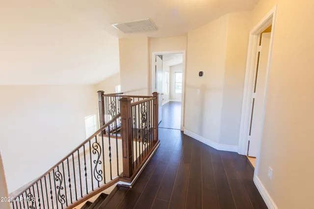 $2,700 | 18623 North 39th Way, Phoenix, AZ 85050