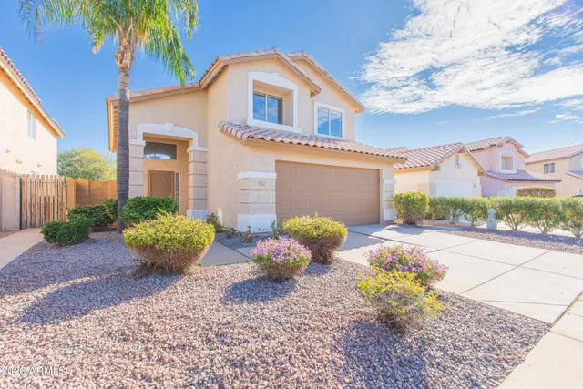 $2,700 | 18623 North 39th Way, Phoenix, AZ 85050