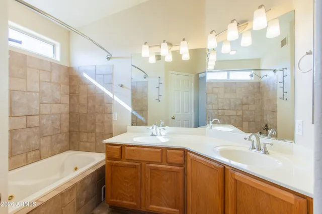 $2,700 | 18623 North 39th Way, Phoenix, AZ 85050