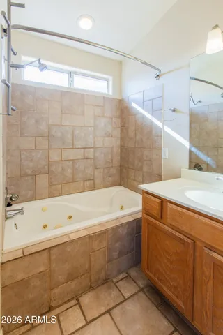 $2,700 | 18623 North 39th Way, Phoenix, AZ 85050