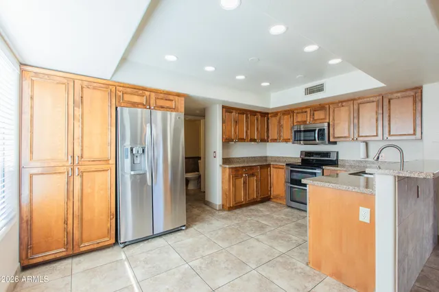 $2,700 | 18623 North 39th Way, Phoenix, AZ 85050