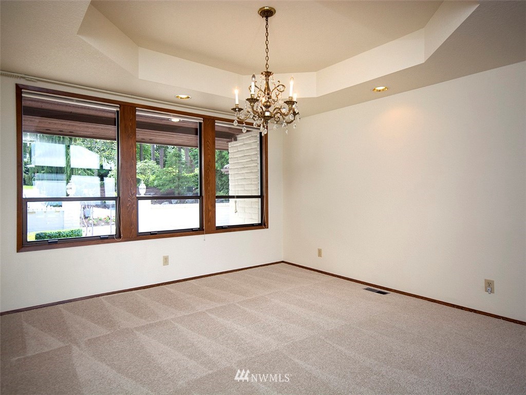 8011 Talbot Road Edmonds, WA 98026 - Photo 11 of 20 Gallery Image 11
