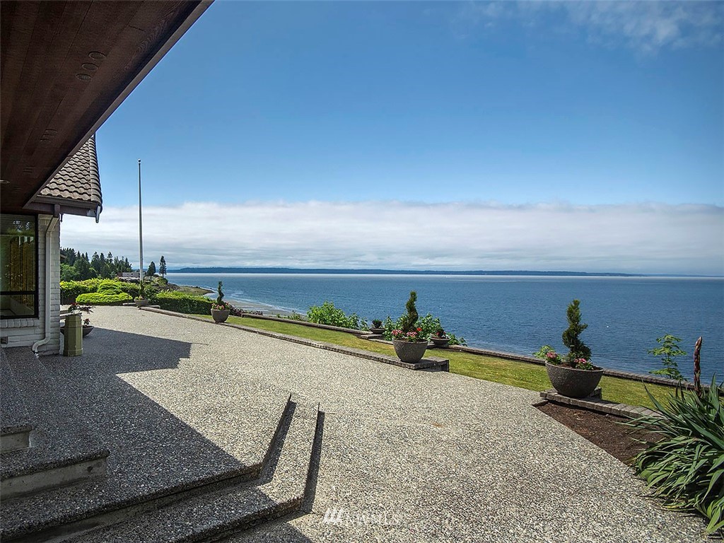 8011 Talbot Road Edmonds, WA 98026 - Photo 16 of 20 Gallery Image 16