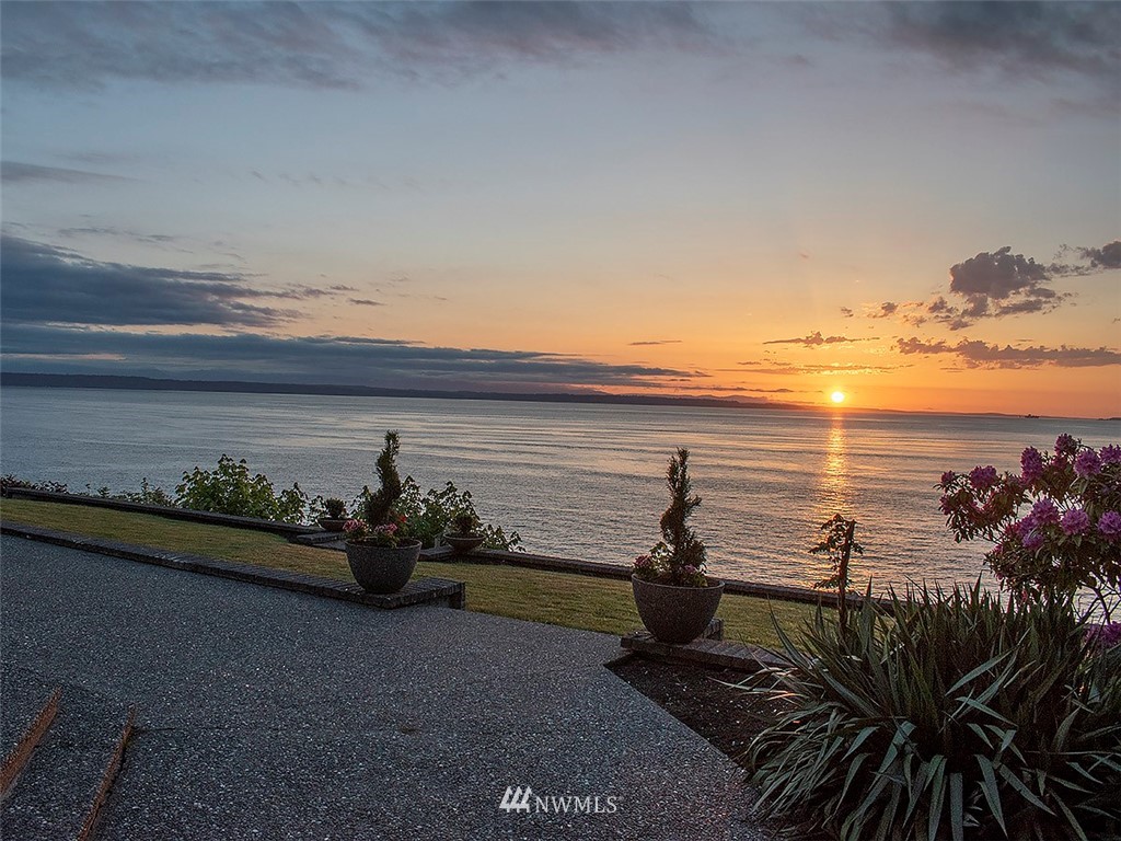 8011 Talbot Road Edmonds, WA 98026 - Photo 18 of 20 Gallery Image 18