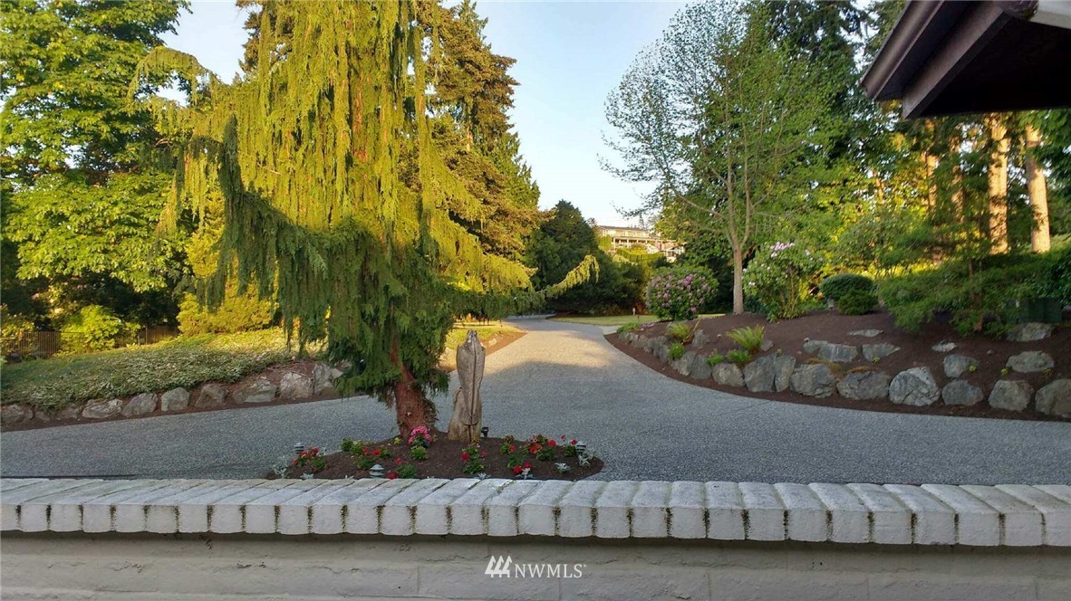 8011 Talbot Road Edmonds, WA 98026 - Photo 20 of 20 Gallery Image 20