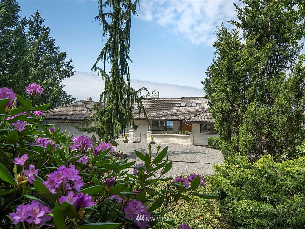 8011 Talbot Road Edmonds, WA 98026 - Photo 6 of 20 Gallery Image 6