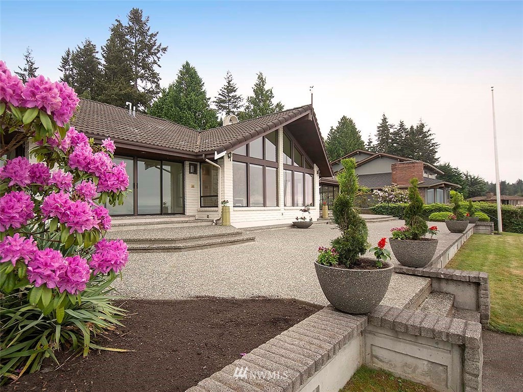8011 Talbot Road Edmonds, WA 98026 - Photo 7 of 20 Gallery Image 7