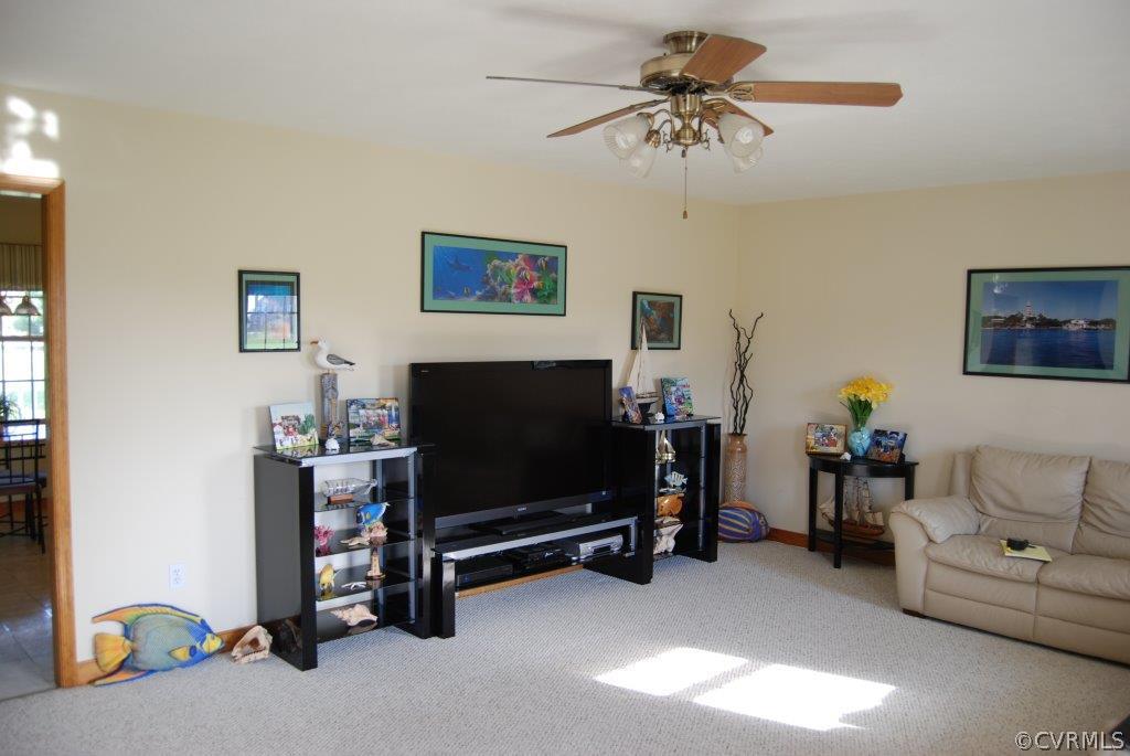 997 Nelsons Bridge Road Hanover, VA 23069 - Photo 7 of 16 Spacious Living Room Too