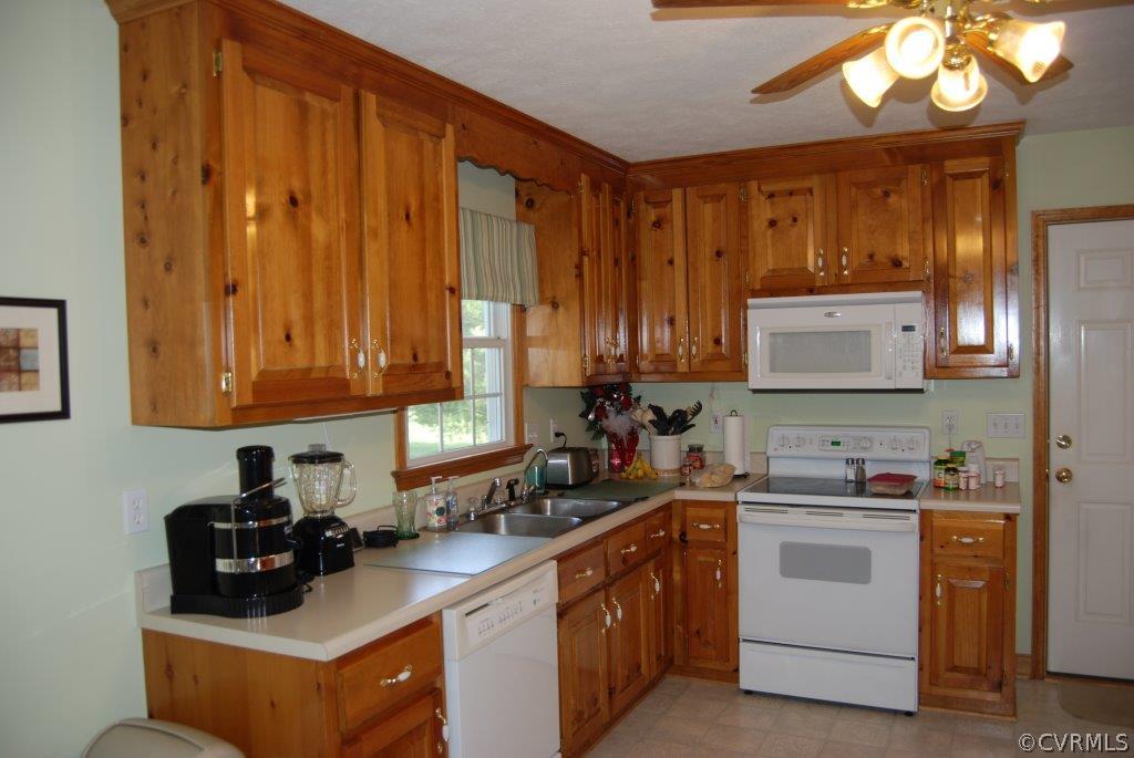 997 Nelsons Bridge Road Hanover, VA 23069 - Photo 8 of 16 Quality Cabinets and Appliances