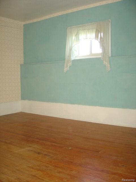 10335 North Holly Road Holly, MI 48442 - Photo 9 of 19 HARDWOOD FLOORS