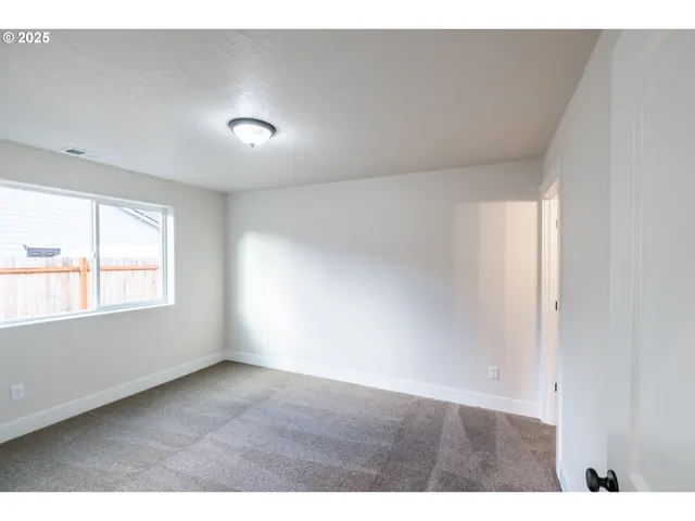 $365,000 | 4485 Knotty Pne Court, Sweet Home, OR 97386