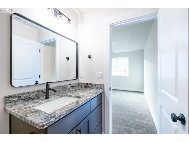 $365,000 | 4485 Knotty Pne Court, Sweet Home, OR 97386