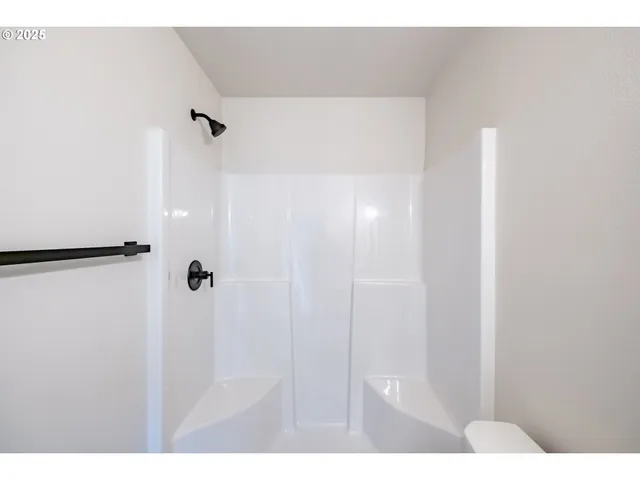 $365,000 | 4485 Knotty Pne Court, Sweet Home, OR 97386