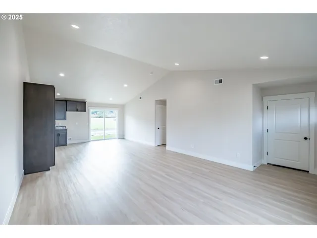 $365,000 | 4485 Knotty Pne Court, Sweet Home, OR 97386