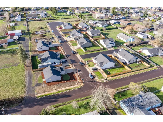 $365,000 | 4485 Knotty Pne Court, Sweet Home, OR 97386