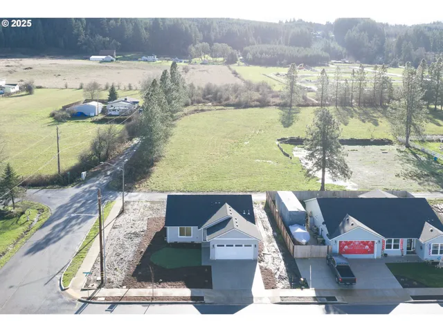 $365,000 | 4485 Knotty Pne Court, Sweet Home, OR 97386