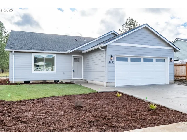 $365,000 | 4485 Knotty Pne Court, Sweet Home, OR 97386