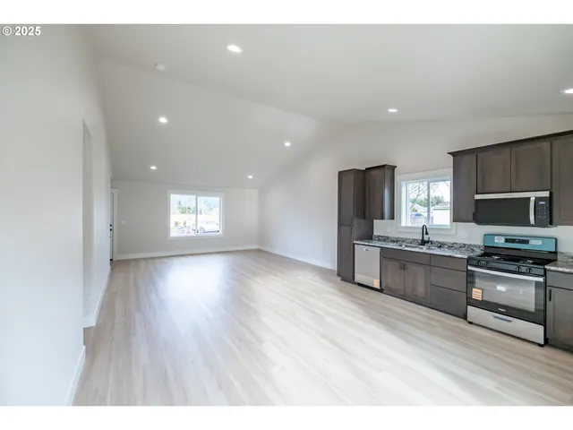 $365,000 | 4485 Knotty Pne Court, Sweet Home, OR 97386