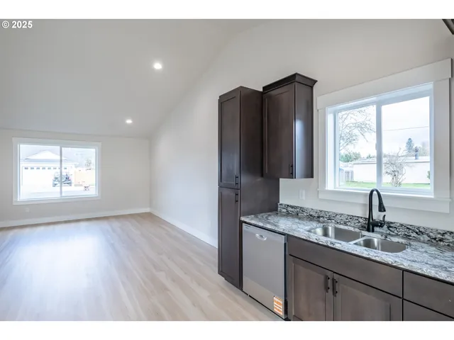 $365,000 | 4485 Knotty Pne Court, Sweet Home, OR 97386