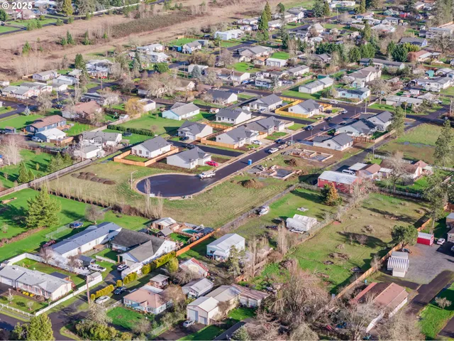 $365,000 | 4485 Knotty Pne Court, Sweet Home, OR 97386