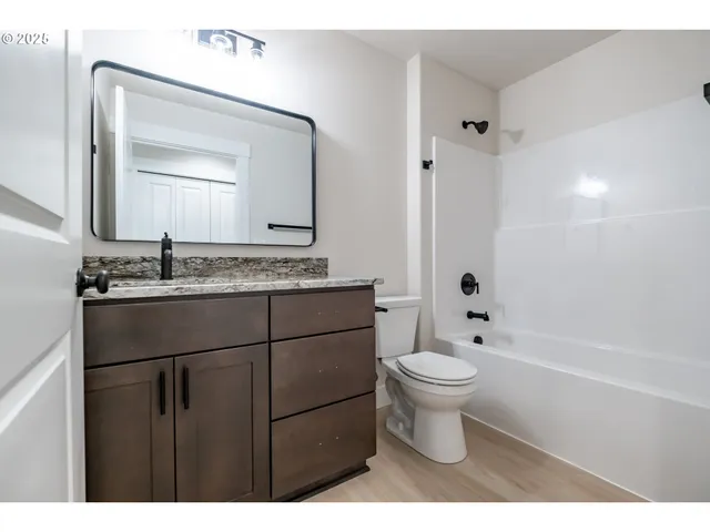 $365,000 | 4485 Knotty Pne Court, Sweet Home, OR 97386