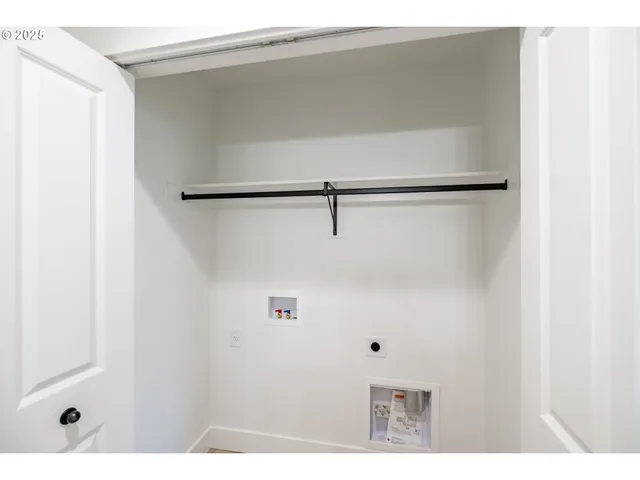 $365,000 | 4485 Knotty Pne Court, Sweet Home, OR 97386