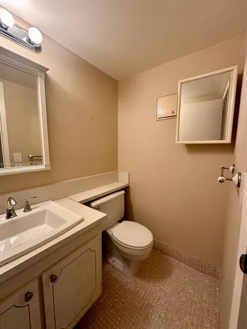 $1,500 | Century Village West, Boca Raton, FL 33434