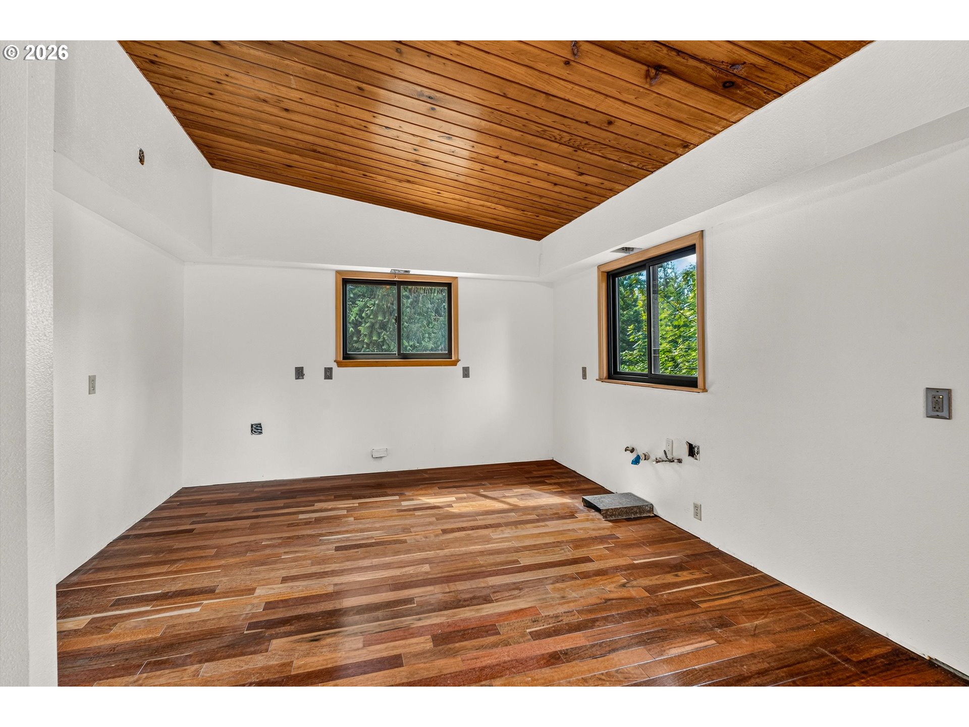 21625 Southwest Johnson Road West Linn, OR 97068 - Photo 13 of 48 Gallery Image 13