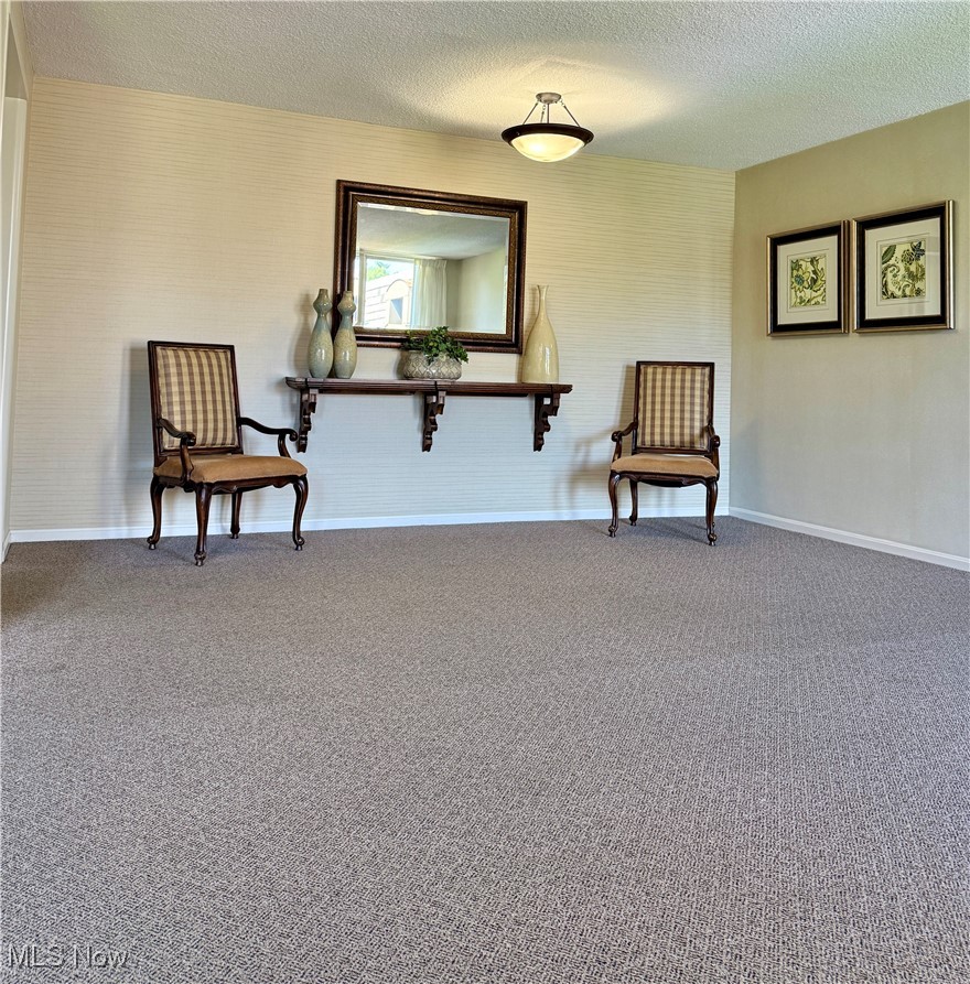 2385 Covington Road, Unit 402 Akron, OH 44313 - Photo 12 of 41 4th floor lobby