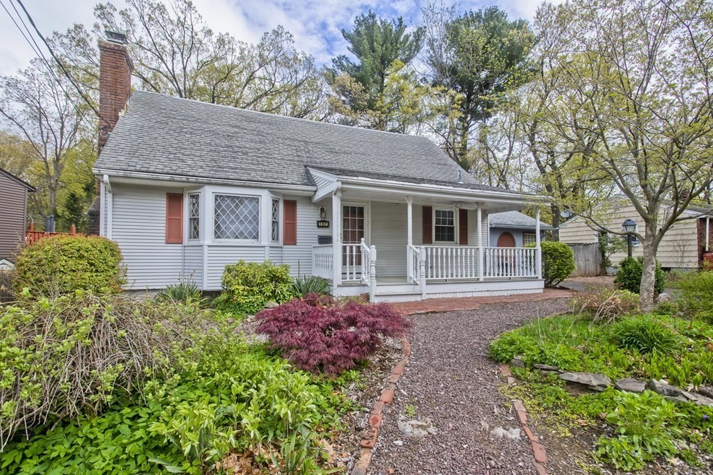 107 Old Farm Road Chicopee, MA 01020 - Photo 1 of 38 Gallery Image 1