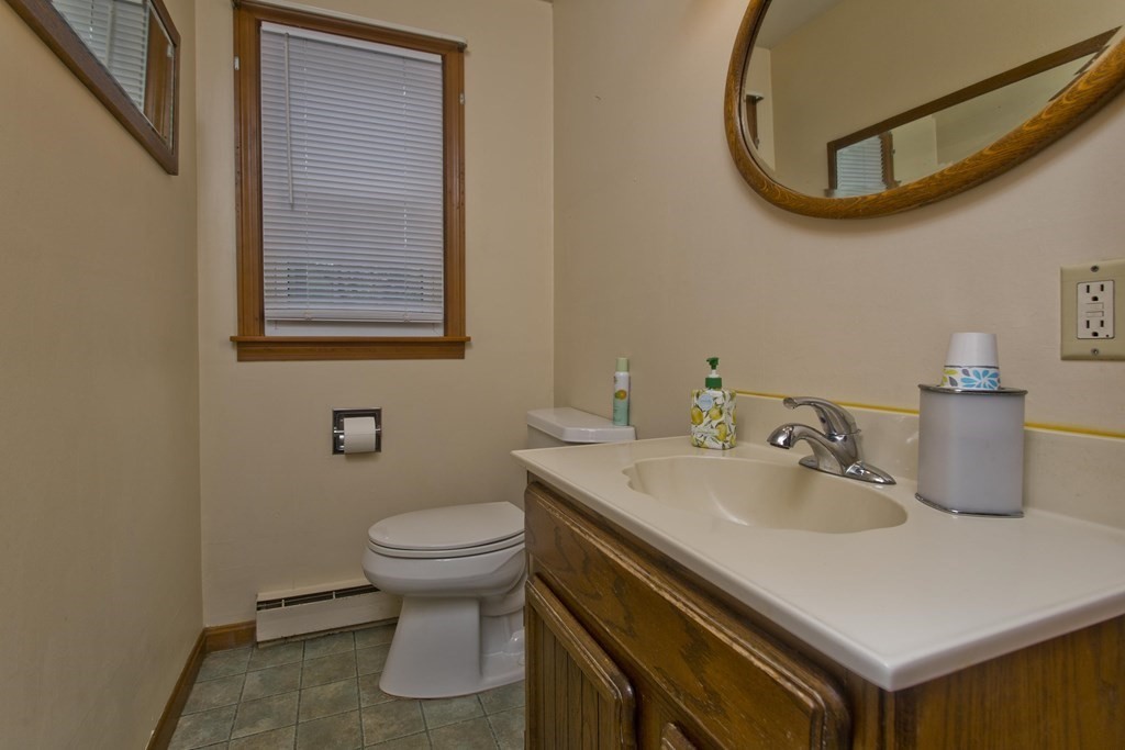 107 Old Farm Road Chicopee, MA 01020 - Photo 17 of 38 Gallery Image 17