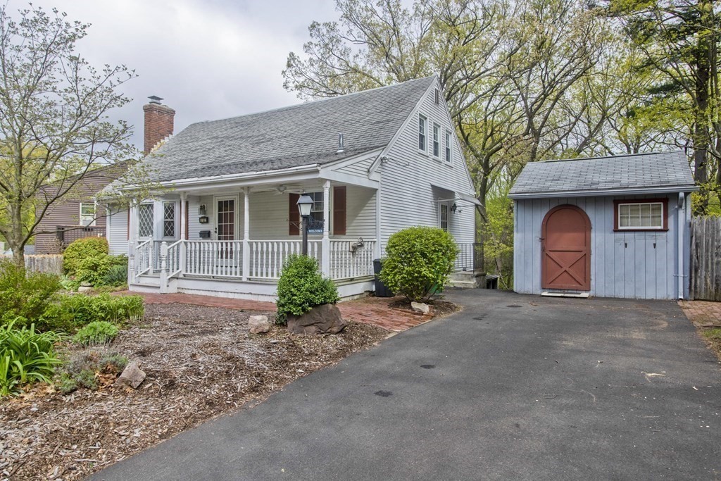 107 Old Farm Road Chicopee, MA 01020 - Photo 2 of 38 Gallery Image 2