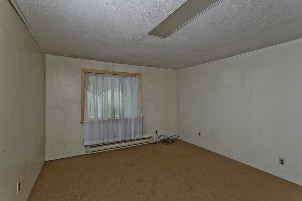 107 Old Farm Road Chicopee, MA 01020 - Photo 33 of 38 Gallery Image 33
