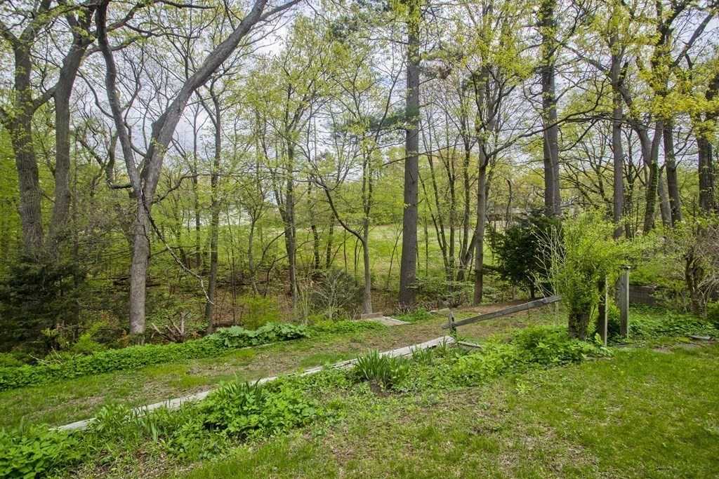 107 Old Farm Road Chicopee, MA 01020 - Photo 35 of 38 Gallery Image 35