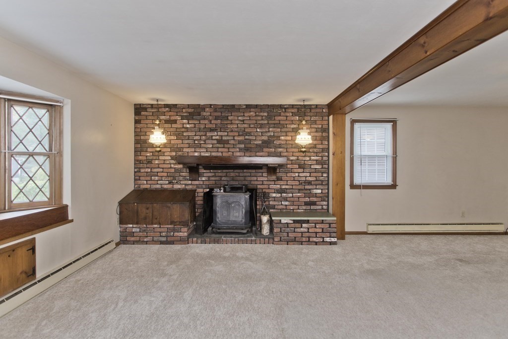 107 Old Farm Road Chicopee, MA 01020 - Photo 10 of 38 Gallery Image 10