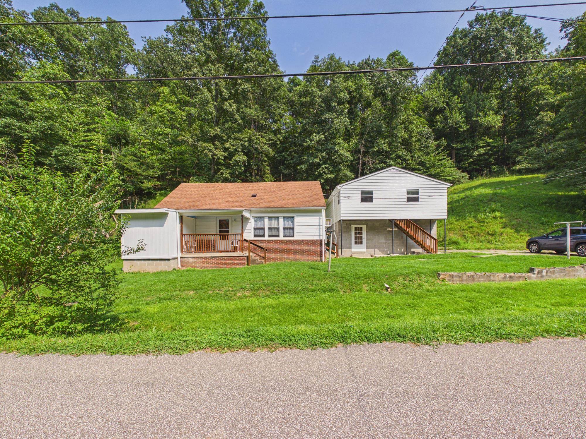 849 Grapevine Road Huntington, WV 25701 - Photo 1 of 22 Gallery Image 1