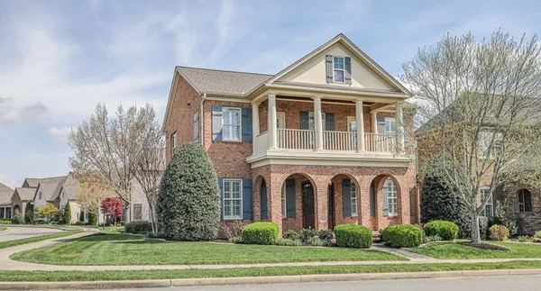 $914,200 | 1676 Kelvington Boulevard, Gallatin, TN 37066