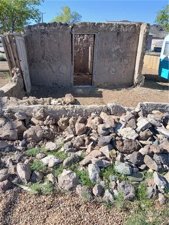 $850,000 | 412 North Columbia Avenue, Goldfield, NV 89013