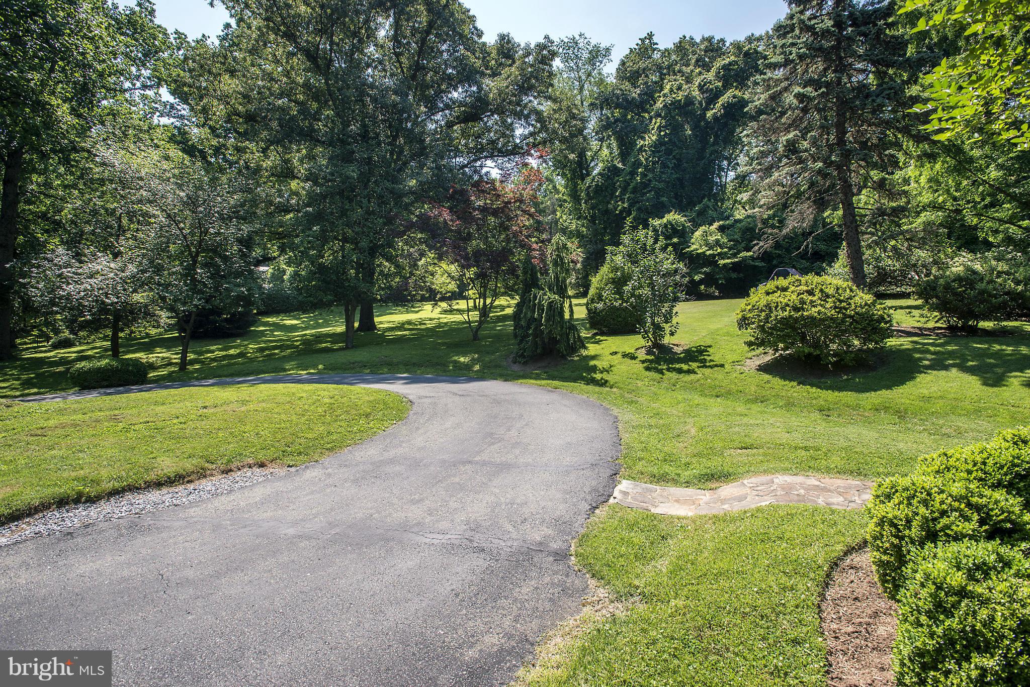9318 Kendale Road Potomac, MD 20854 - Photo 2 of 26 Exterior (General)