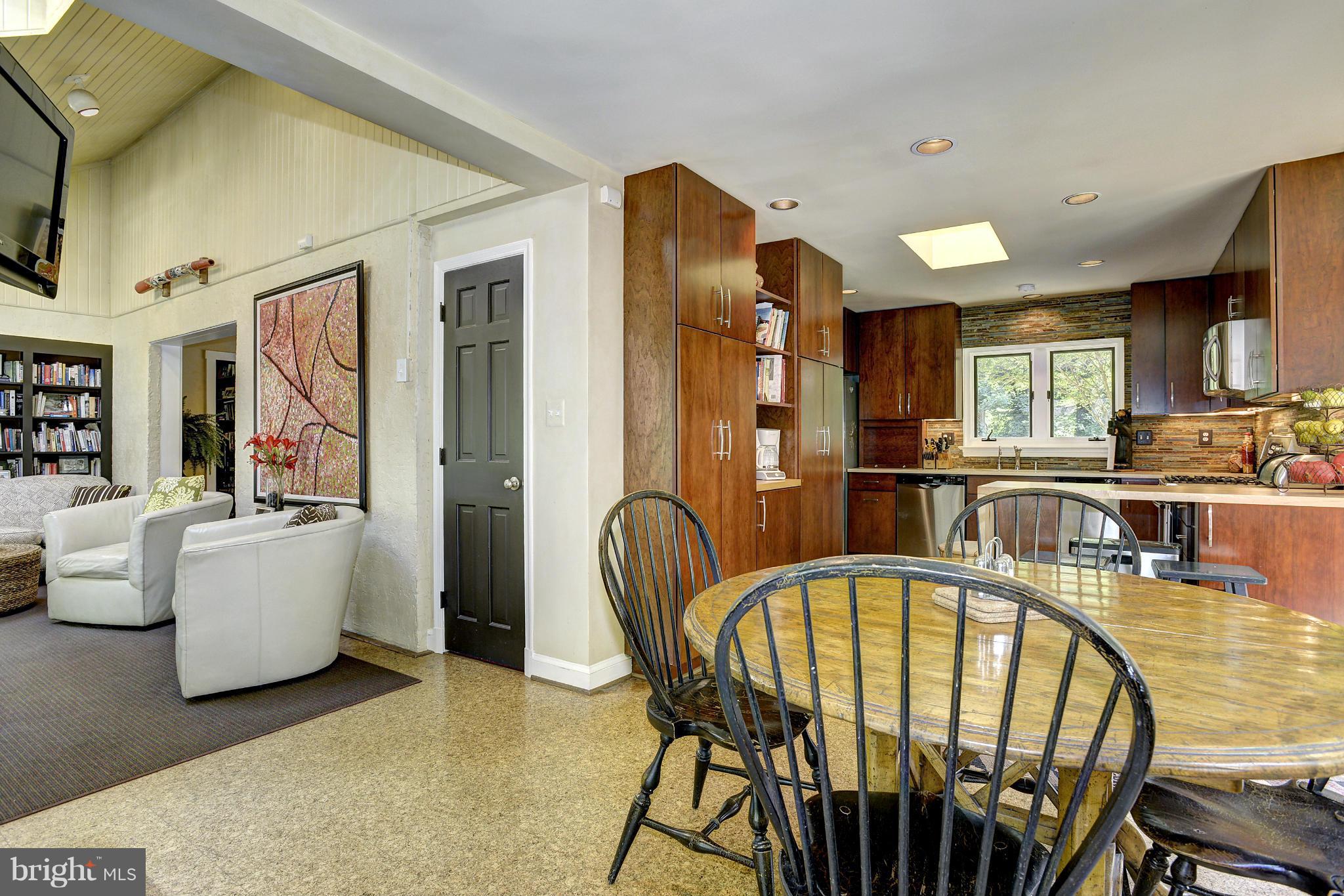 9318 Kendale Road Potomac, MD 20854 - Photo 14 of 26 Kitchen