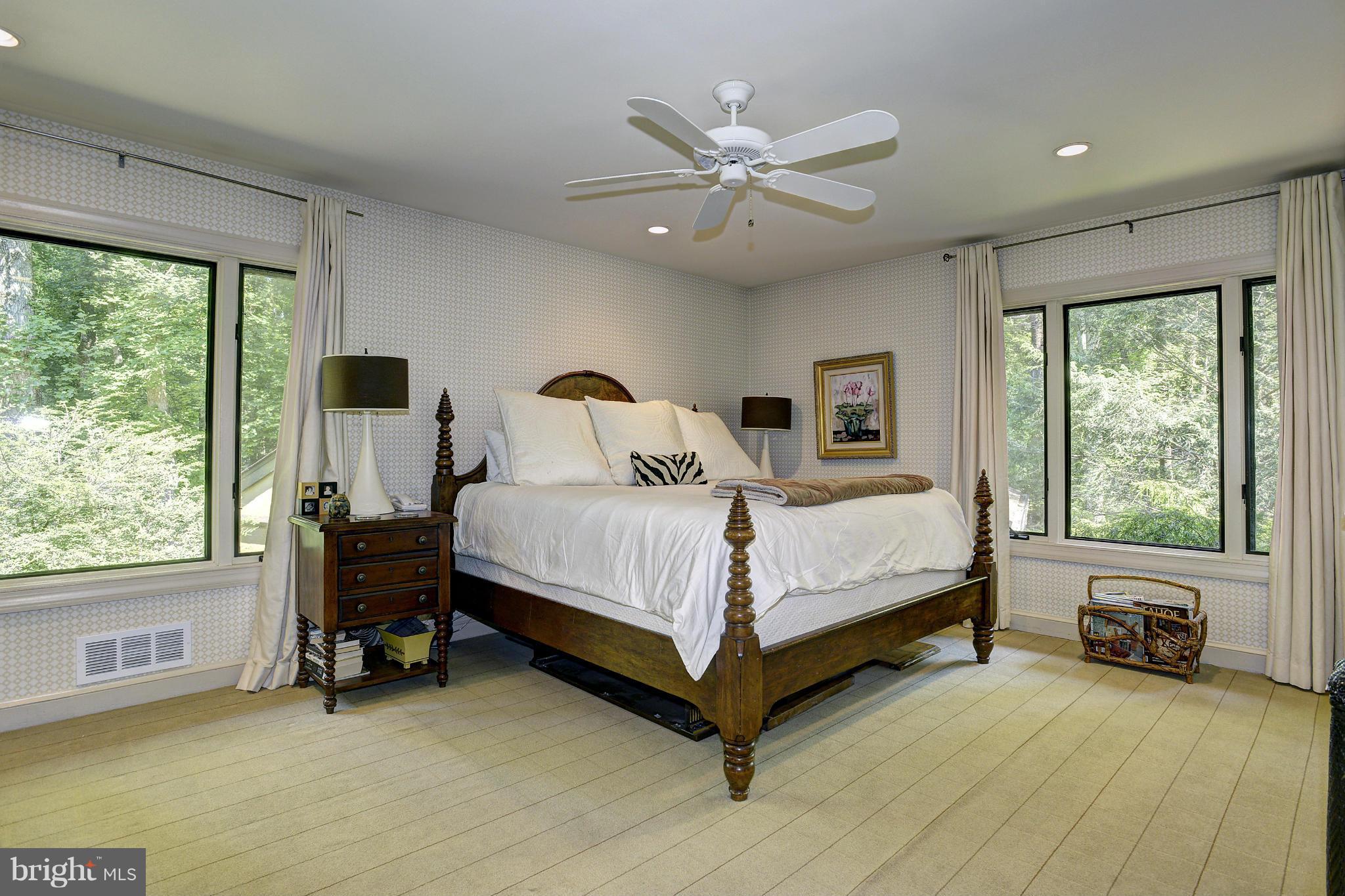 9318 Kendale Road Potomac, MD 20854 - Photo 18 of 26 Bedroom (Master)