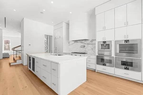 $10,500,000 | 126 Marlborough Street, Boston, MA 02116