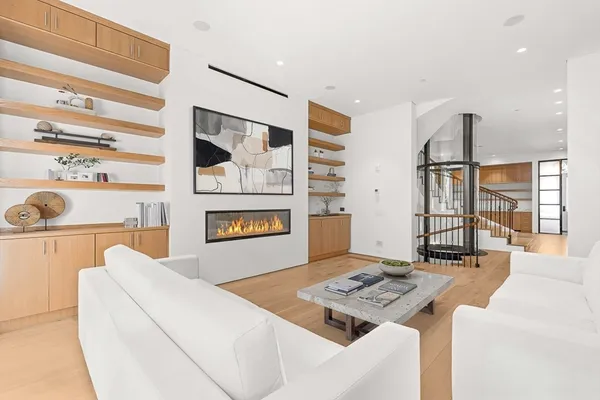 $10,500,000 | 126 Marlborough Street, Boston, MA 02116