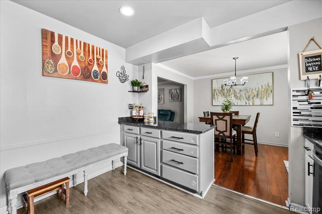 6716 Rosedale Boulevard Allen Park, MI 48101 - Photo 9 of 31 GetMedia-8