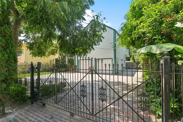 $985,000 | 2820 Desoto Street, Unit 22, New Orleans, LA 70119