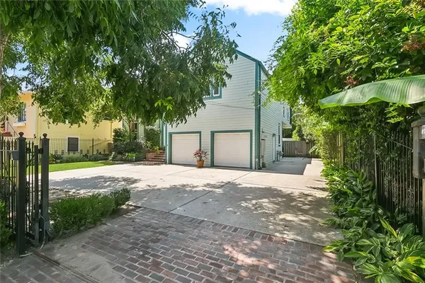 $985,000 | 2820 Desoto Street, Unit 22, New Orleans, LA 70119